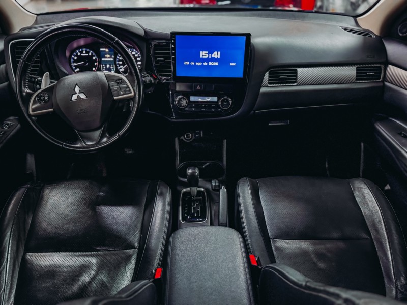 OUTLANDER 3.0 GT 4X4 V6 24V GASOLINA 4P AUTOMÁTICO - 2014 - CAXIAS DO SUL