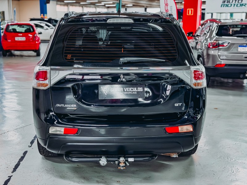 OUTLANDER 3.0 GT 4X4 V6 24V GASOLINA 4P AUTOMÁTICO - 2014 - CAXIAS DO SUL