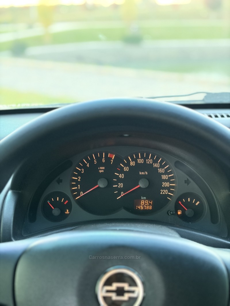 CORSA 1.0 MPFI JOY 8V GASOLINA 4P MANUAL - 2005 - FLORES DA CUNHA