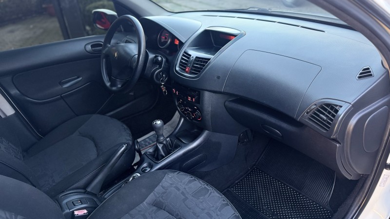 207 1.4 XR SPORT 8V FLEX 2P MANUAL - 2010 - NOVA PETRóPOLIS