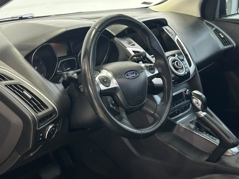 FOCUS 2.0 TITANIUM SEDAN 16V FLEX 4P AUTOMÁTICO - 2014 - CAXIAS DO SUL
