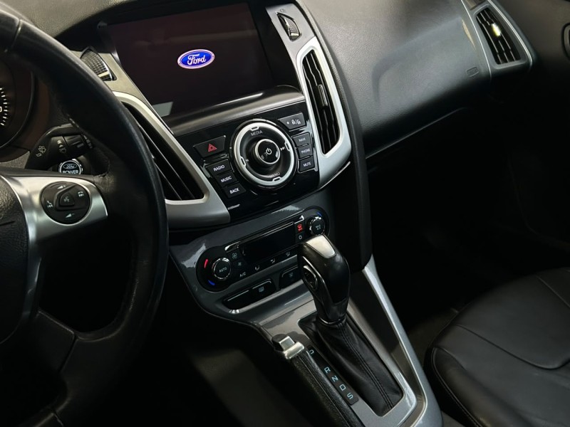 FOCUS 2.0 TITANIUM SEDAN 16V FLEX 4P AUTOMÁTICO - 2014 - CAXIAS DO SUL