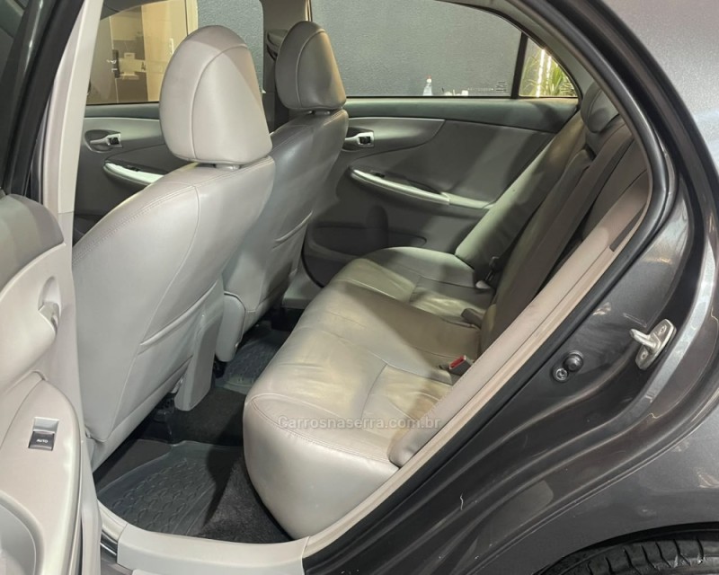 COROLLA 2.0 XEI 16V FLEX 4P AUTOMÁTICO - 2011 - VACARIA