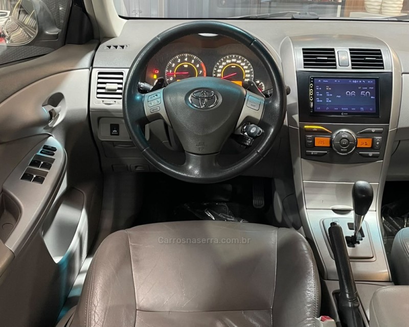 COROLLA 2.0 XEI 16V FLEX 4P AUTOMÁTICO - 2011 - VACARIA
