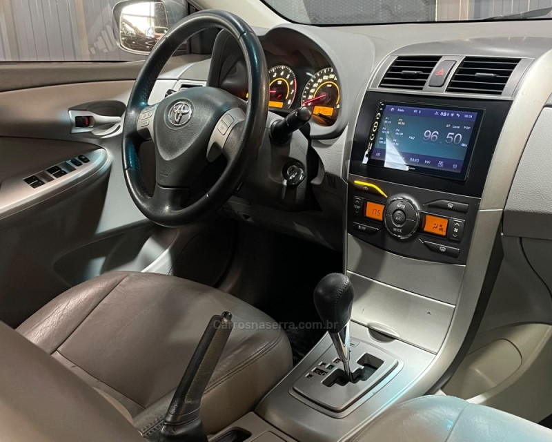 COROLLA 2.0 XEI 16V FLEX 4P AUTOMÁTICO - 2011 - VACARIA