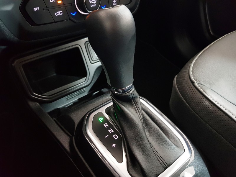 RENEGADE 1.3 LONGITUDE T270 16V TURBO FLEX 4P AUTOMÁTICO - 2024 - CAXIAS DO SUL