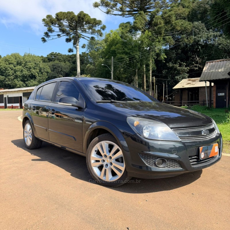 VECTRA 2.0 MPFI GT HATCH 8V FLEX 4P MANUAL - 2011 - VACARIA