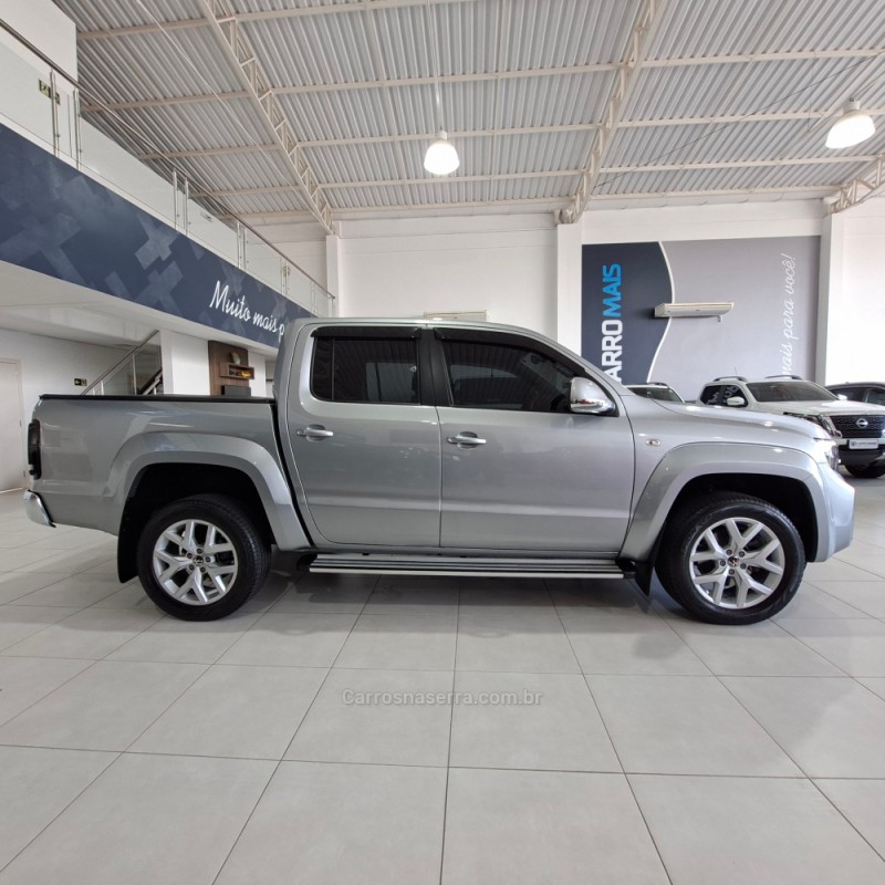 AMAROK 3.0 V6 TDI HIGHLINE CD DIESEL 4MOTION AUTOMÁTICO - 2025 - SANTA CRUZ DO SUL
