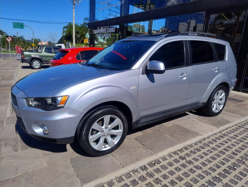 outlander 3.0 gt 4x4 v6 24v gasolina 4p automatico 2011 caxias do sul