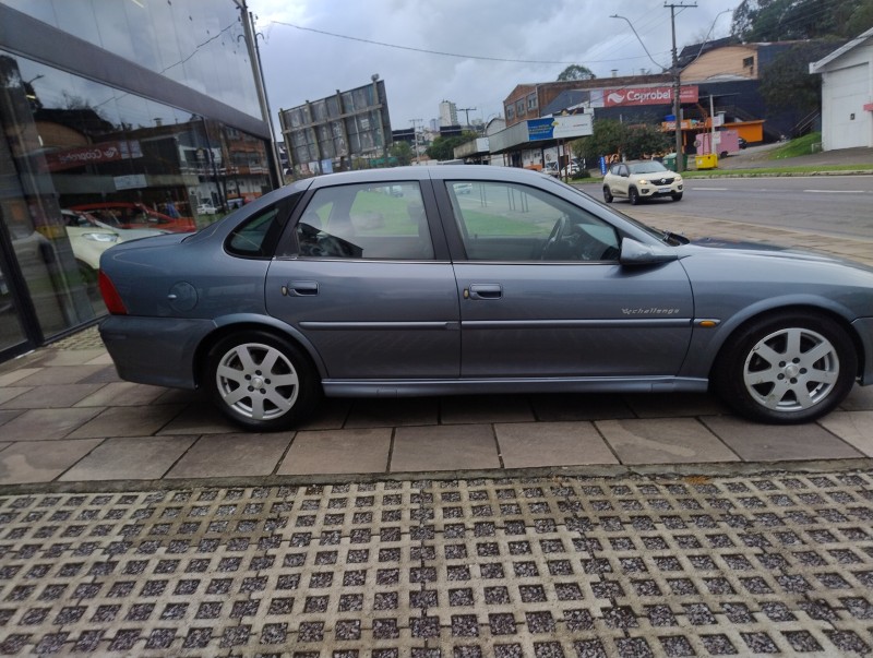 VECTRA 2.2 MPFI CHALLENGE 16V GASOLINA 4P MANUAL - 2001 - CAXIAS DO SUL