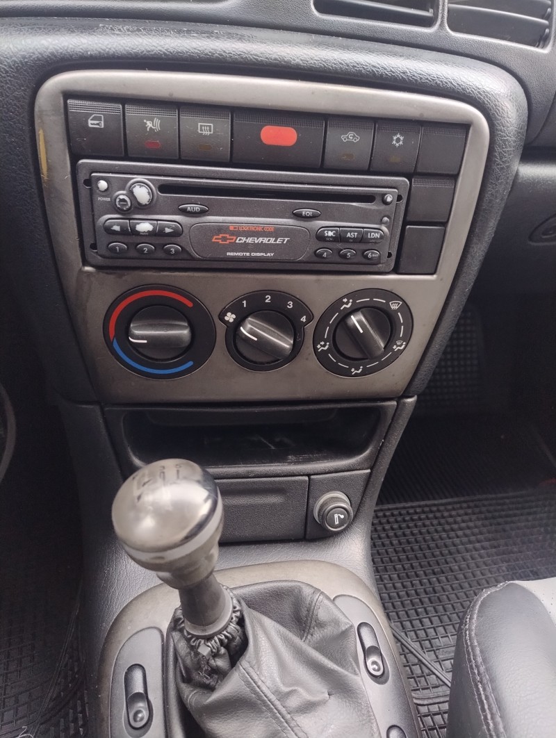 VECTRA 2.2 MPFI CHALLENGE 16V GASOLINA 4P MANUAL - 2001 - CAXIAS DO SUL