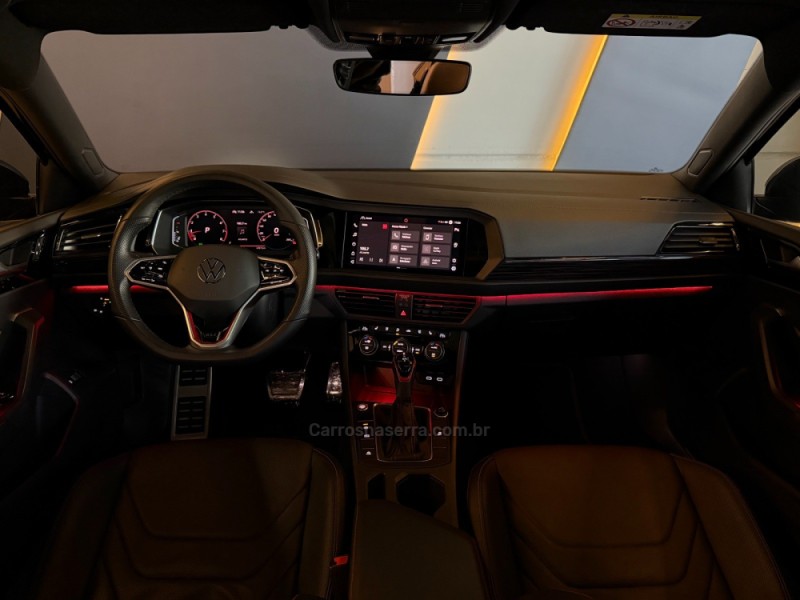JETTA 2.0 16V TSI GLI 350 GASOLINA 4P AUTOMÁTICO - 2023 - CAXIAS DO SUL
