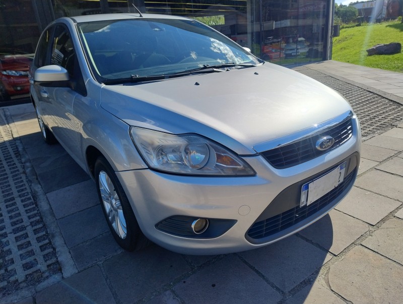 FOCUS 2.0 GLX SEDAN 16V FLEX 4P MANUAL - 2011 - CAXIAS DO SUL