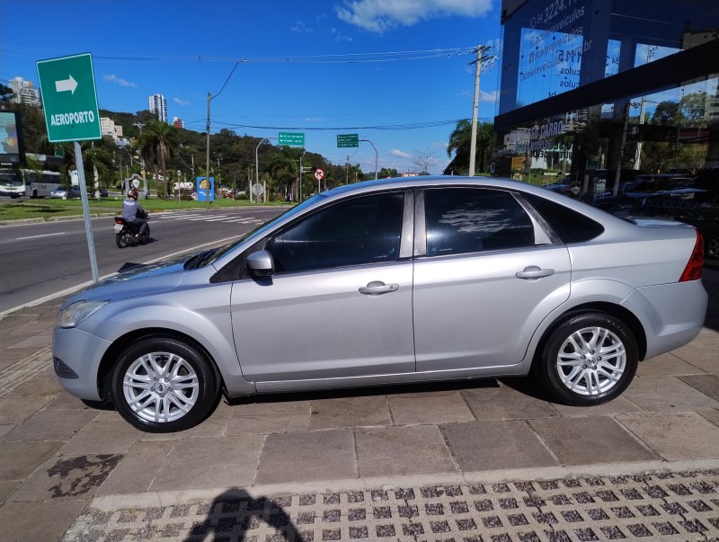 FOCUS 2.0 GLX SEDAN 16V FLEX 4P MANUAL - 2011 - CAXIAS DO SUL