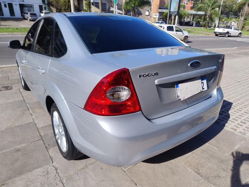 FOCUS 2.0 GLX SEDAN 16V FLEX 4P MANUAL - 2011 - CAXIAS DO SUL
