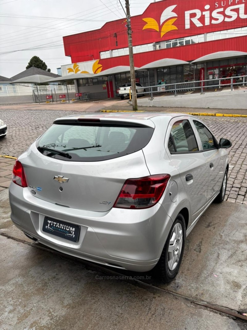 ONIX 1.0 LT 8V FLEX 4P MANUAL - 2018 - SãO FRANCISCO DE PAULA