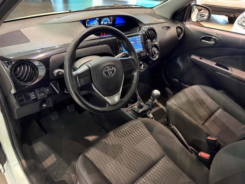 ETIOS 1.3 X 16V FLEX 4P MANUAL - 2020 - FARROUPILHA