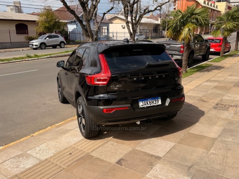 XC 40 2.0 T4 GASOLINA MOMENTUM 190CV FWD  - 2021 - FARROUPILHA