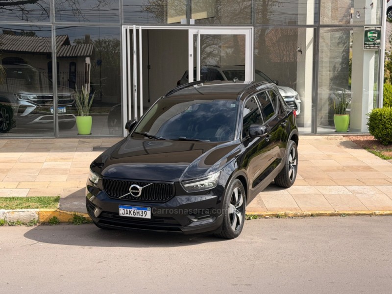 XC 40 2.0 T4 GASOLINA MOMENTUM 190CV FWD  - 2021 - FARROUPILHA
