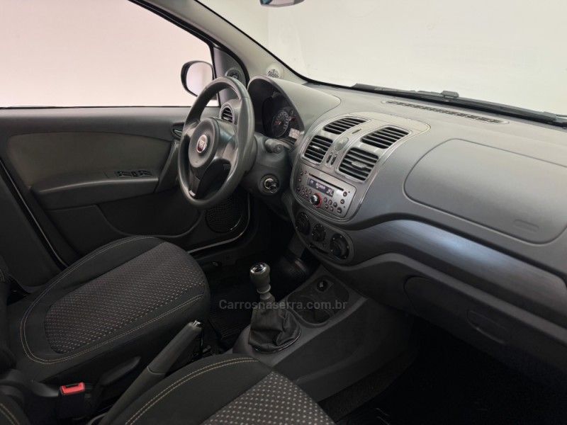 GRAND SIENA 1.6 MPI ESSENCE 16V FLEX 4P MANUAL - 2014 - CARLOS BARBOSA