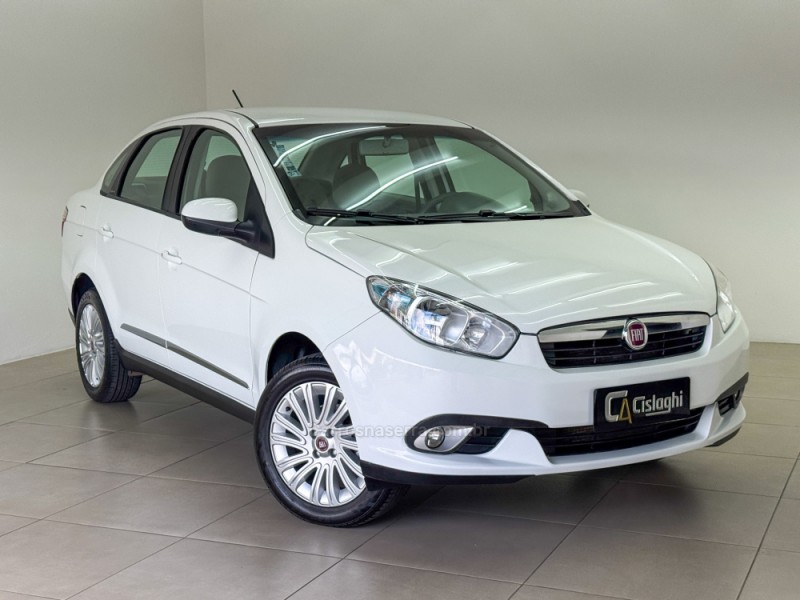 GRAND SIENA 1.6 MPI ESSENCE 16V FLEX 4P MANUAL - 2014 - CARLOS BARBOSA
