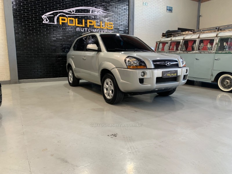 TUCSON 2.0 MPFI GLS 16V 143CV 2WD GASOLINA 4P AUTOMÁTICO
