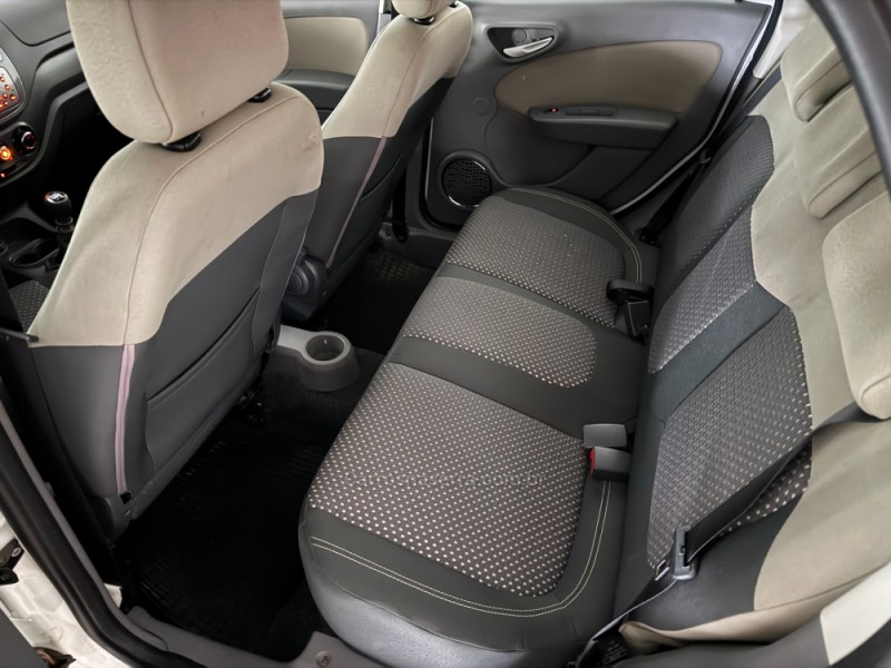 SIENA 1.6 MPI ESSENCE 16V FLEX 4P MANUAL - 2015 - CAXIAS DO SUL