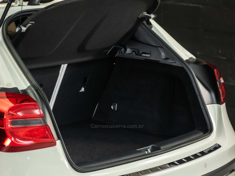 GLA 250 2.0 16V TURBO GASOLINA VISION 4P AUTOMÁTICO - 2015 - CAXIAS DO SUL
