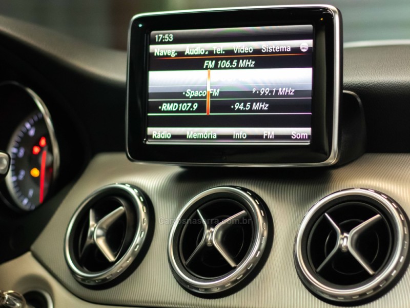 GLA 250 2.0 16V TURBO GASOLINA VISION 4P AUTOMÁTICO - 2015 - CAXIAS DO SUL