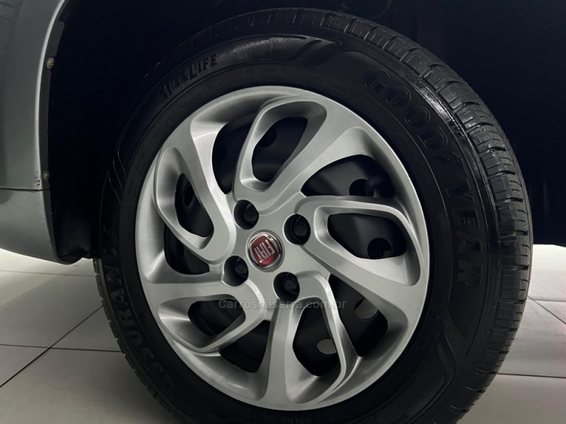 UNO 1.0 VIVACE 8V FLEX 4P MANUAL - 2011 - CAXIAS DO SUL