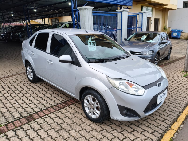 FIESTA 1.6 ROCAM SEDAN 8V FLEX 4P MANUAL - 2013 - BOM PRINCíPIO