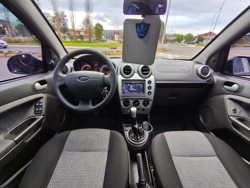 FIESTA 1.6 ROCAM SEDAN 8V FLEX 4P MANUAL - 2013 - BOM PRINCíPIO