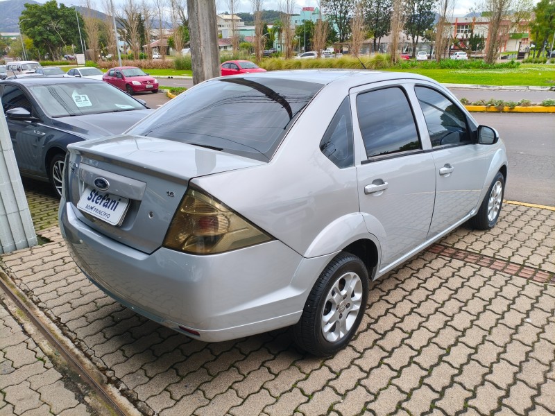 FIESTA 1.6 ROCAM SEDAN 8V FLEX 4P MANUAL - 2013 - BOM PRINCíPIO