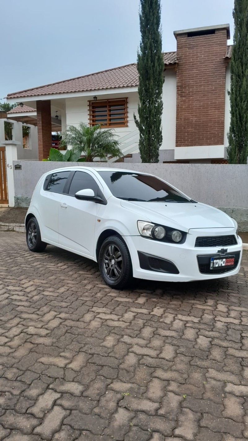 sonic 1.6 lt 16v flex 4p manual 2014 estrela