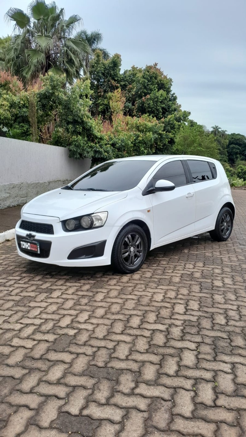 SONIC 1.6 LT 16V FLEX 4P MANUAL - 2014 - ESTRELA