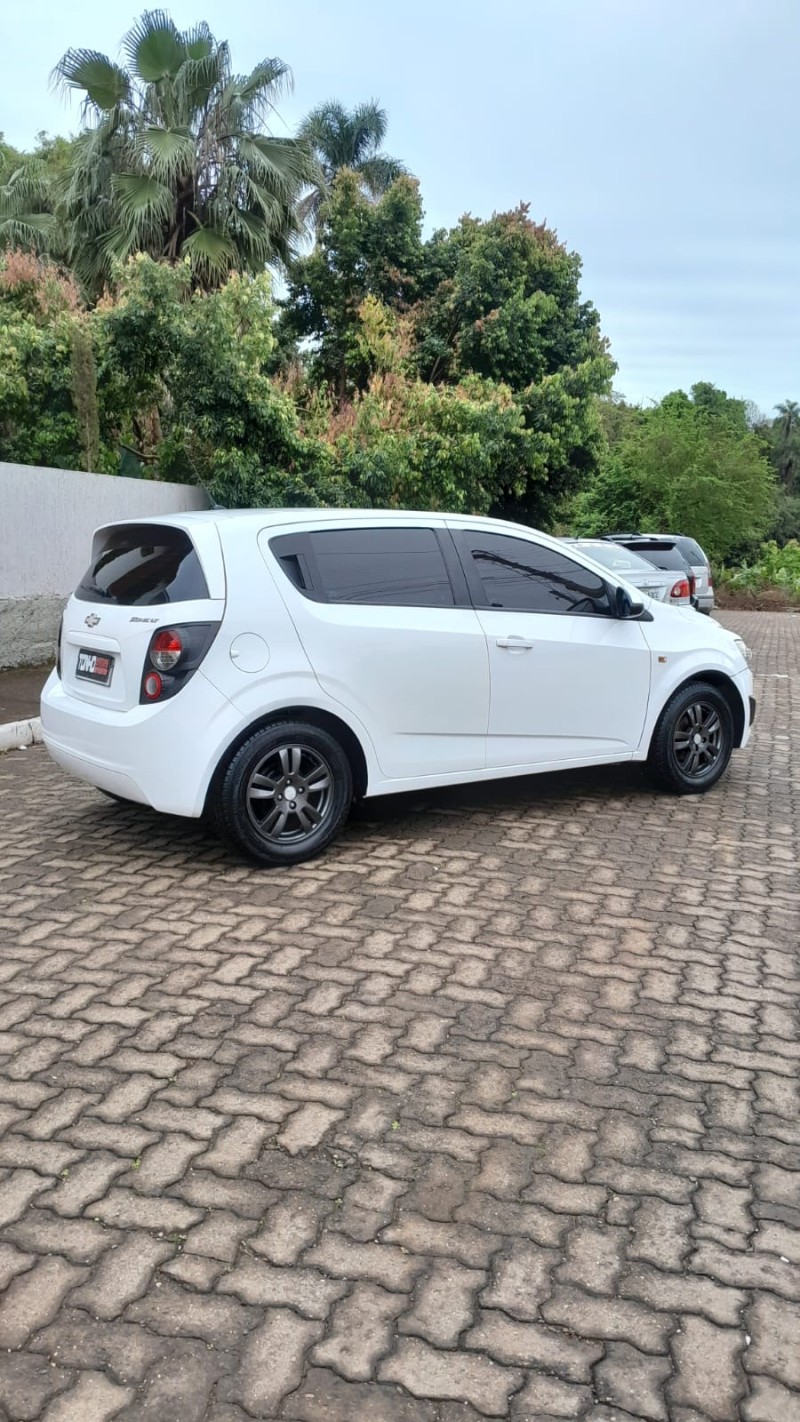 SONIC 1.6 LT 16V FLEX 4P MANUAL - 2014 - ESTRELA