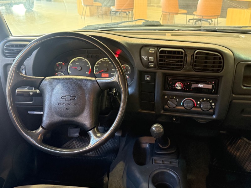 S10 2.8 DLX 4X4 CD 12V TURBO INTERCOOLER DIESEL 4P MANUAL - 2003 - CARLOS BARBOSA