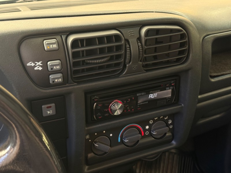S10 2.8 DLX 4X4 CD 12V TURBO INTERCOOLER DIESEL 4P MANUAL - 2003 - CARLOS BARBOSA