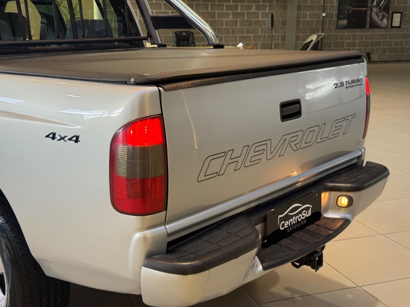S10 2.8 DLX 4X4 CD 12V TURBO INTERCOOLER DIESEL 4P MANUAL - 2003 - CARLOS BARBOSA