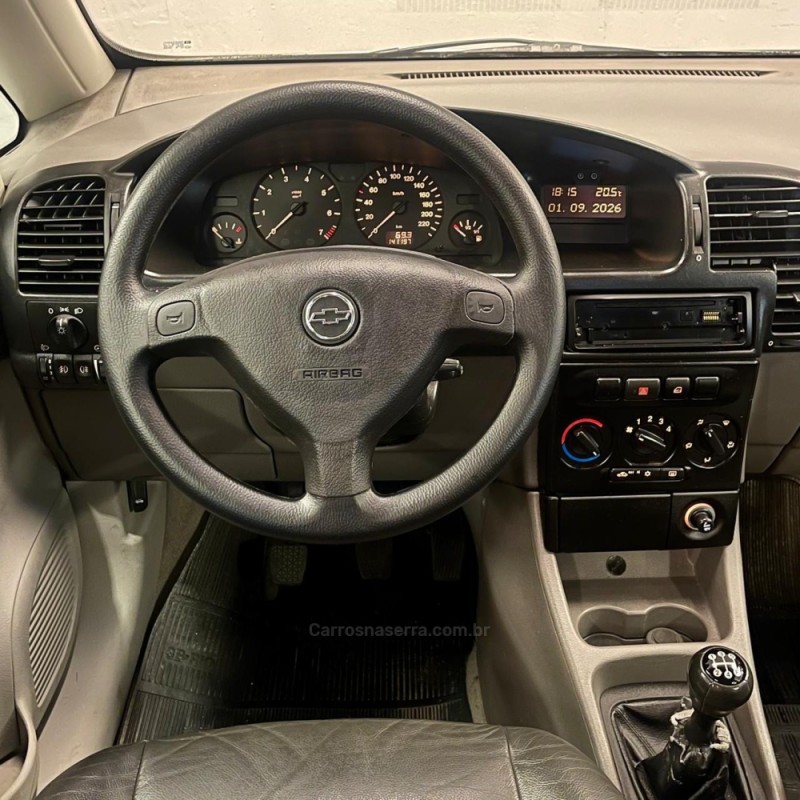ZAFIRA 2.0 MPFI CD 16V GASOLINA 4P MANUAL - 2002 - BENTO GONçALVES