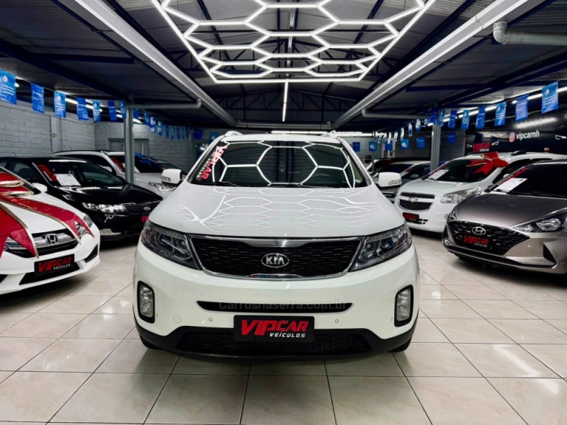 SORENTO 2.4 EX2 4X2 16V GASOLINA 4P AUTOMÁTICO - 2014 - ESTâNCIA VELHA
