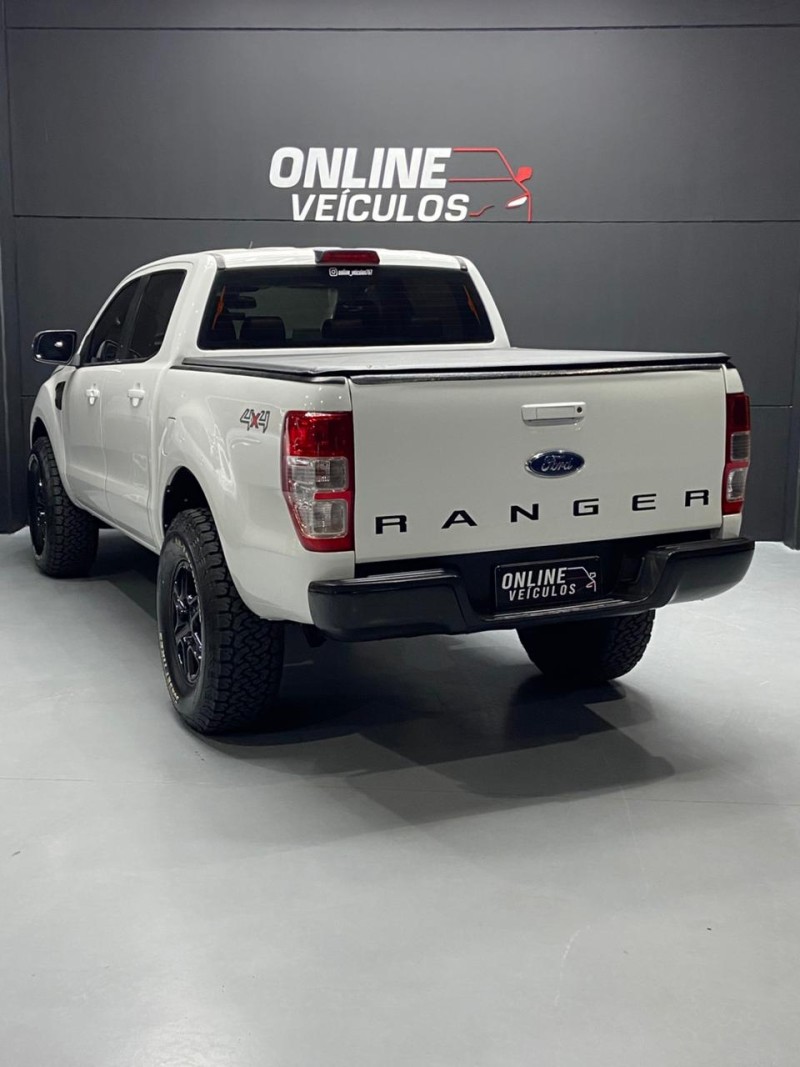 RANGER 2.2 XLS 4X4 CD 16V DIESEL 4P AUTOMÁTICO - 2017 - FARROUPILHA