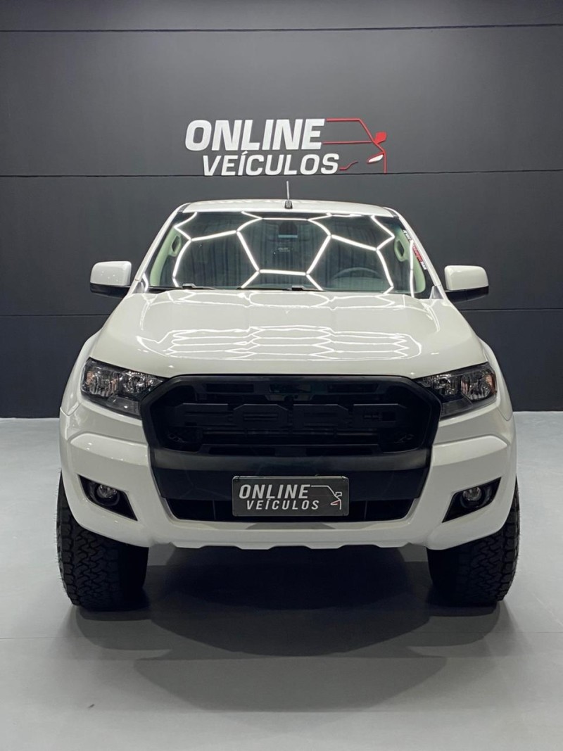 RANGER 2.2 XLS 4X4 CD 16V DIESEL 4P AUTOMÁTICO - 2017 - FARROUPILHA