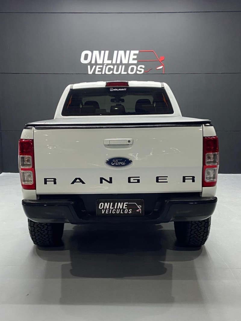 RANGER 2.2 XLS 4X4 CD 16V DIESEL 4P AUTOMÁTICO - 2017 - FARROUPILHA