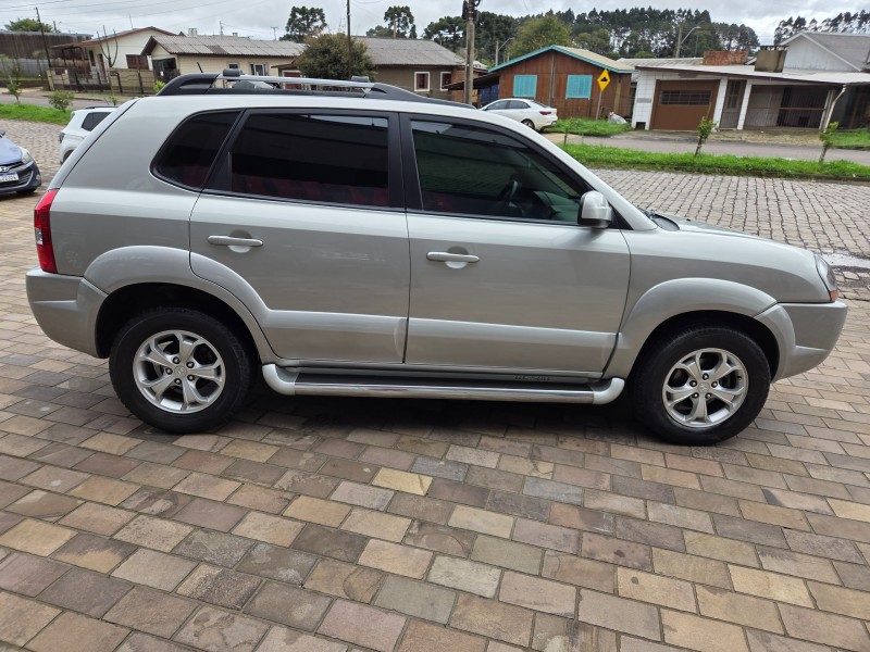 TUCSON 2.0 MPFI GLS 16V 143CV 2WD GASOLINA 4P AUTOMÁTICO - 2012 - VACARIA