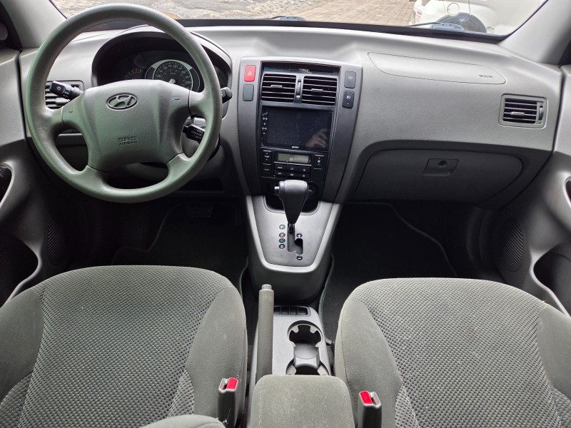 TUCSON 2.0 MPFI GLS 16V 143CV 2WD GASOLINA 4P AUTOMÁTICO - 2012 - VACARIA