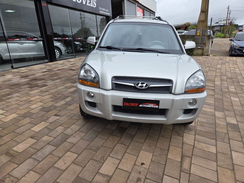 TUCSON 2.0 MPFI GLS 16V 143CV 2WD GASOLINA 4P AUTOMÁTICO - 2012 - VACARIA
