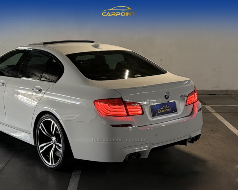 M5 4.4 V8 32V GASOLINA 4P AUTOMÁTICO - 2013 - CAXIAS DO SUL