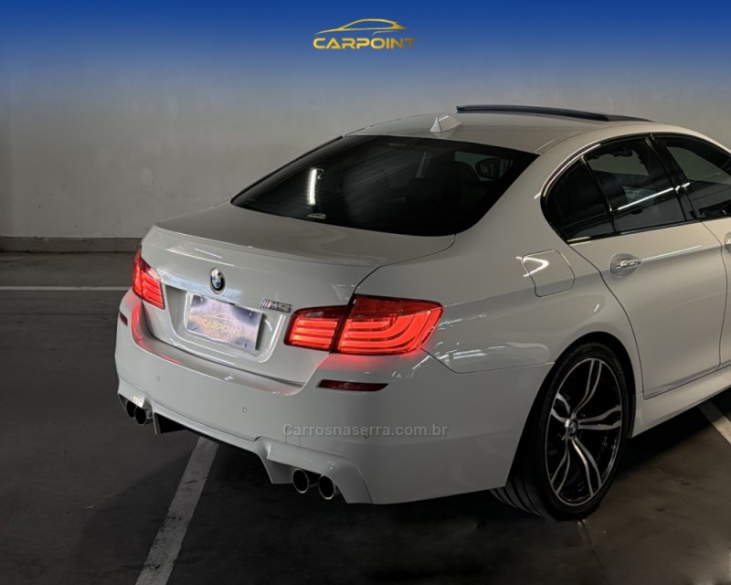 M5 4.4 V8 32V GASOLINA 4P AUTOMÁTICO - 2013 - CAXIAS DO SUL