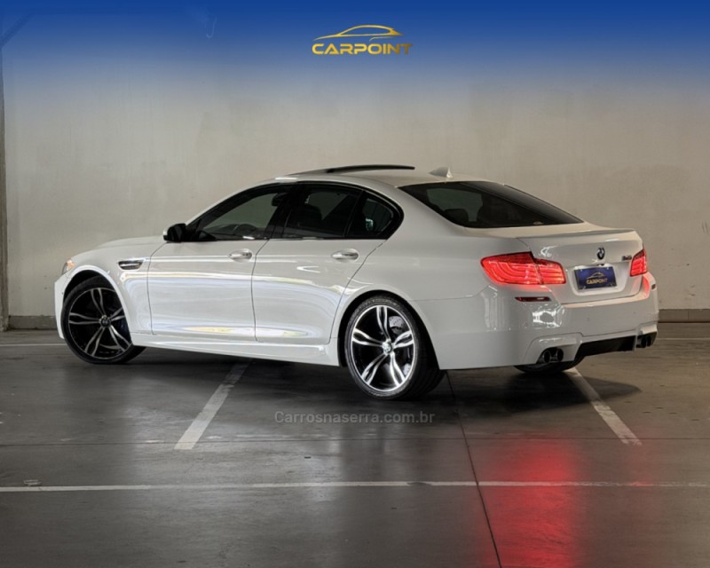 M5 4.4 V8 32V GASOLINA 4P AUTOMÁTICO - 2013 - CAXIAS DO SUL